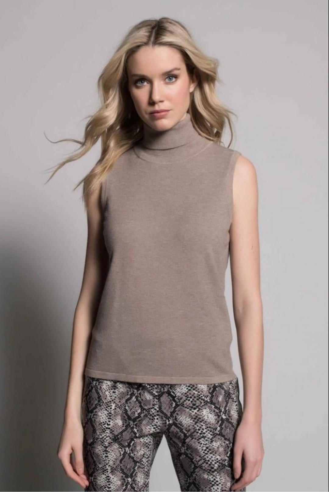 Peyton | Sleeveless Turtleneck Top