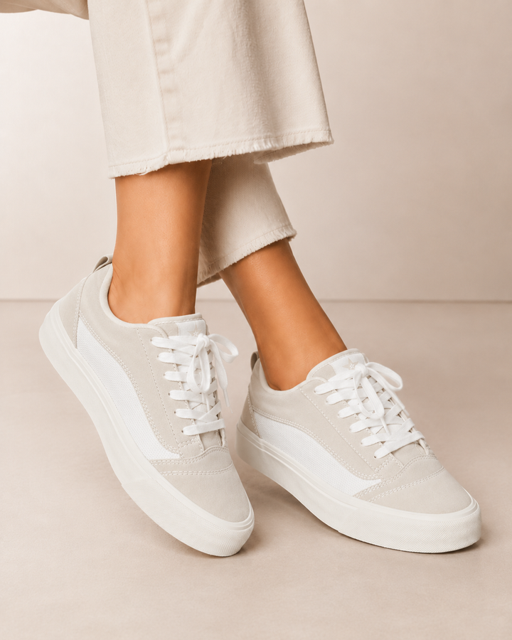 Reagan | Classic Canvas Sneakers