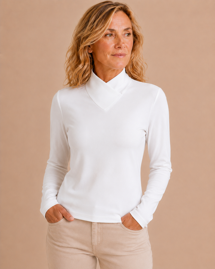 Avery | Chic Turtleneck T-shirt
